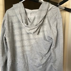 Men’s beach sweater small